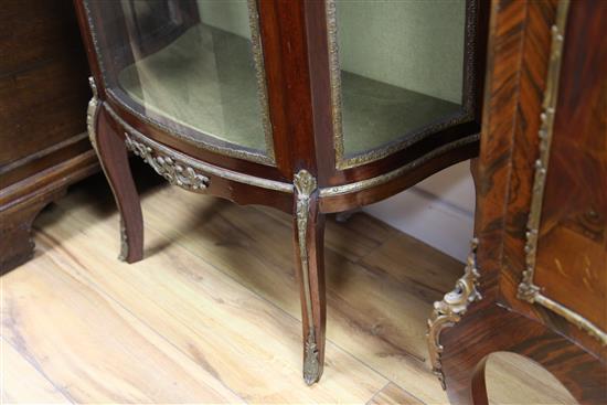 A French Transitional style marble topped mahogany vitrine, W.2ft 2in.